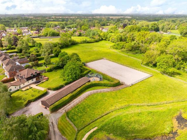 House for sale in Little Horwood, Buckinghamshire