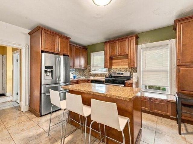 House for sale in Hendersonville, Everett
