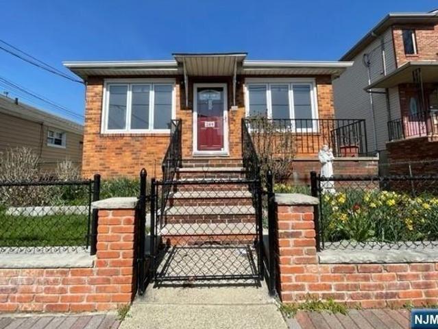 House for sale in Fairview, New Jersey