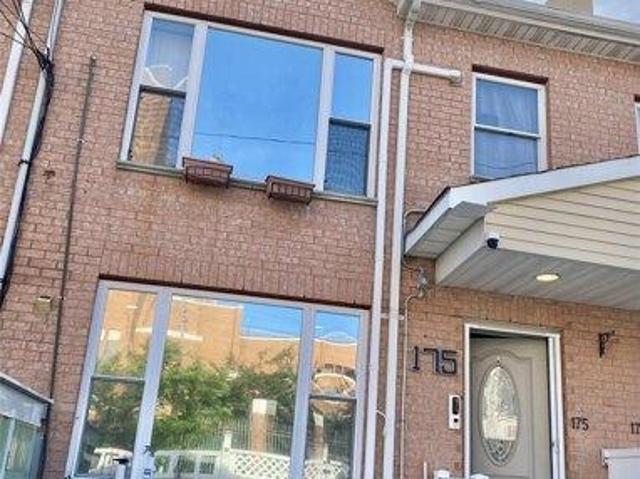 House for sale in Queens, Arverne
