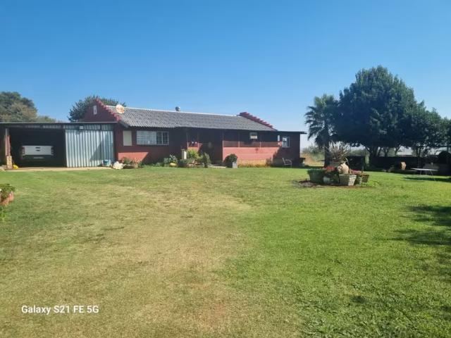 Farm for sale in Fochville, Merafong City Local Municipality