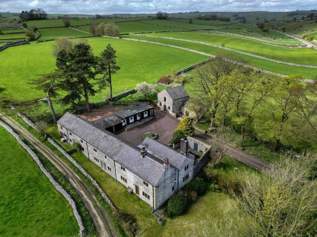 House for sale in Froggatt, East Midlands