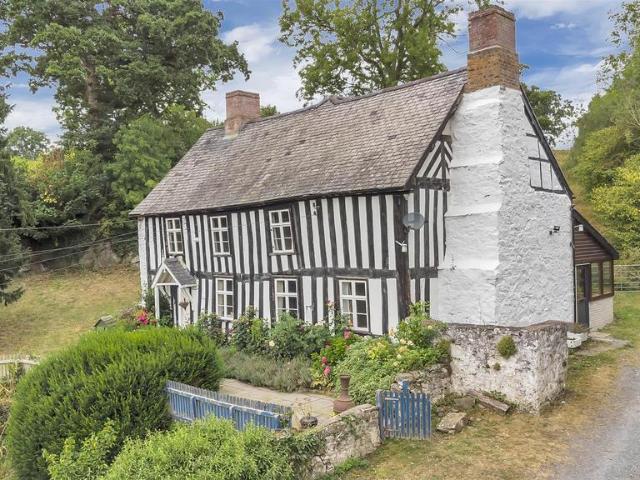 House for sale in Meifod, Wales