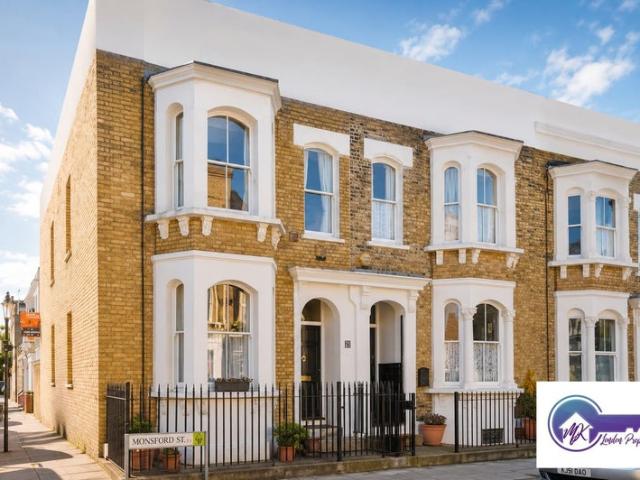 Apartment for rent in Mile End, Greater London