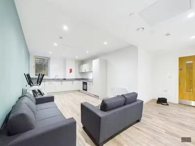House for rent in Beaufort, Wales