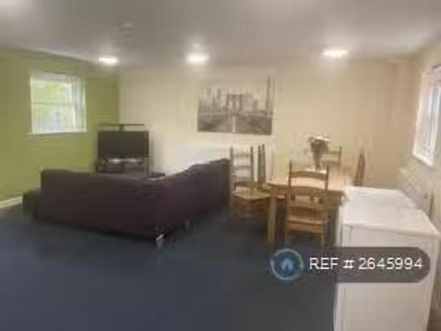 House for rent in Green Close, Warwickshire