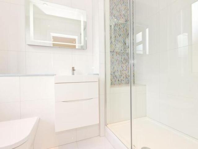 Cottage for rent in Kensington, Calderstones