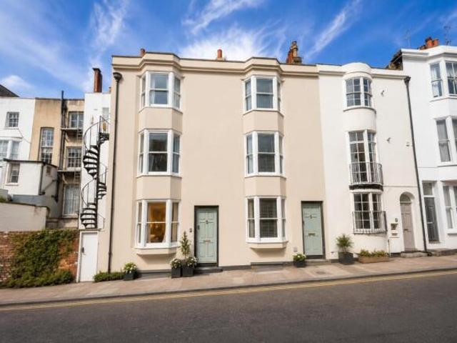 Flat for sale in Brighton & Hove