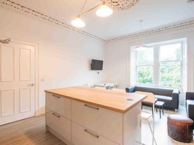 Room for rent in Sciennes, Scotland
