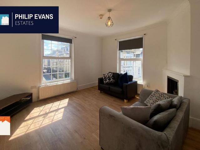 Apartment for rent in Waun Fawr, Wales