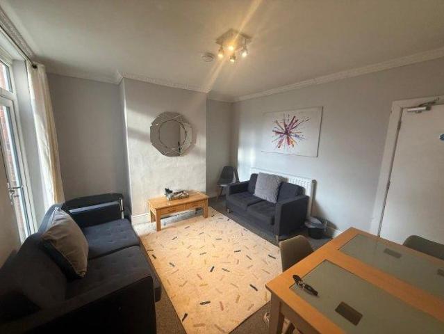 Flat for rent in St John's, Worcestershire