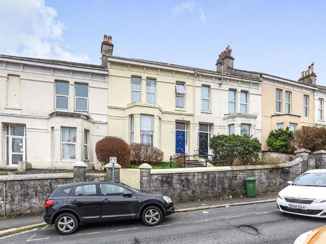 Flat for rent in Mount Wise