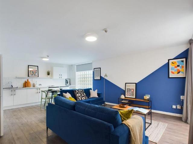 Apartment for rent in Kensington, Calderstones