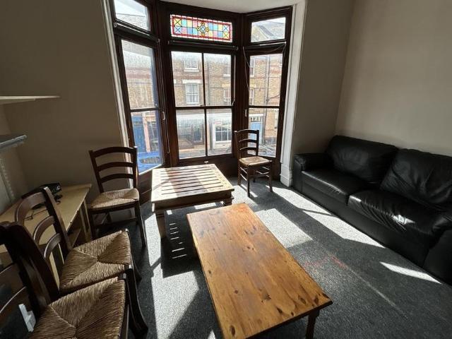 Apartment for rent in St Clement's, The Slade