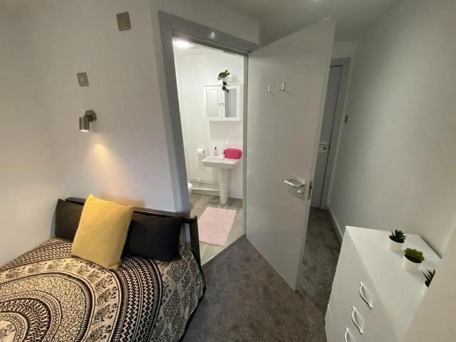 Room for rent in The Meadows, Haddon
