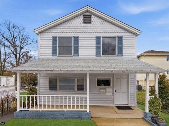 House for sale in Fort Lee, New Jersey
