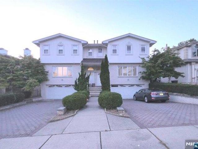 House for sale in Linwood, Fort Lee