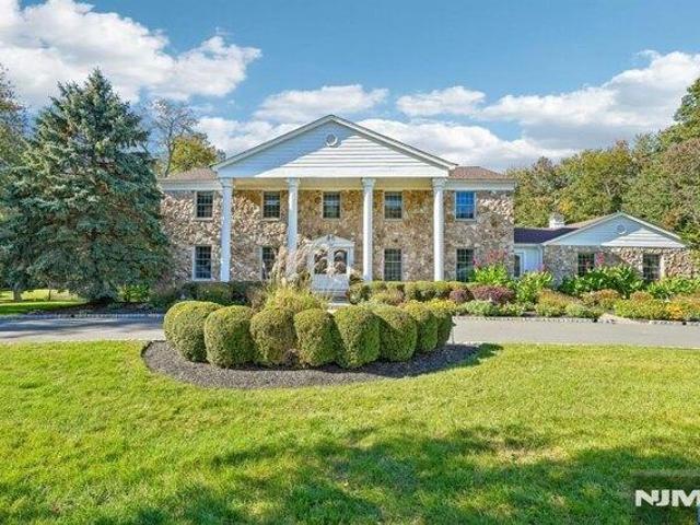 House for sale in Franklin Lakes, Bergen County