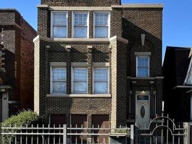 Apartment for sale in Gary, Emerson
