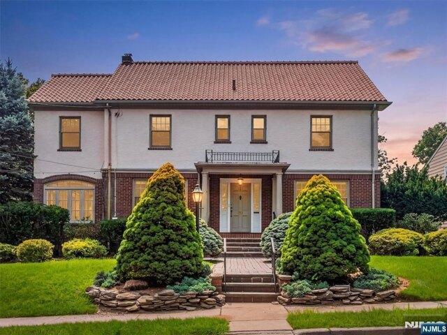 House for sale in Glen Rock, New Jersey