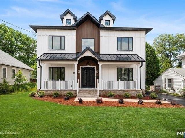 House for sale in Ridgewood Junction, Glen Rock