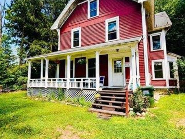 House for sale in Gilbertville, Hardwick