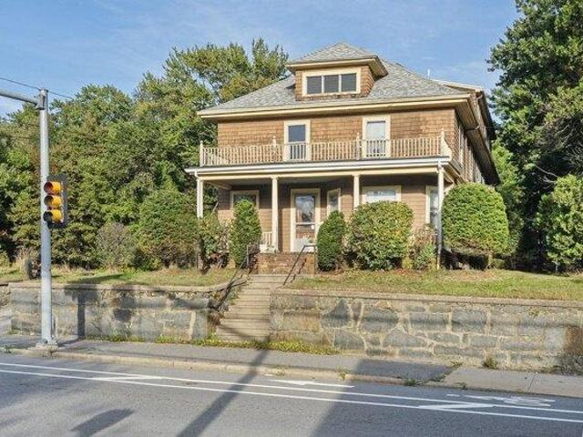 House for sale in Holbrook, Norfolk County