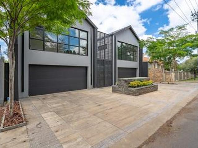 House for sale in Waterkloof, Gauteng