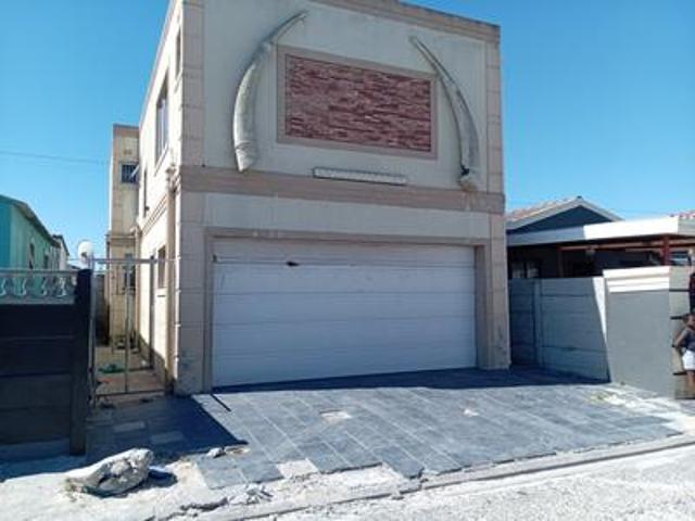 House for sale in Khayelitsha, City of Cape Town