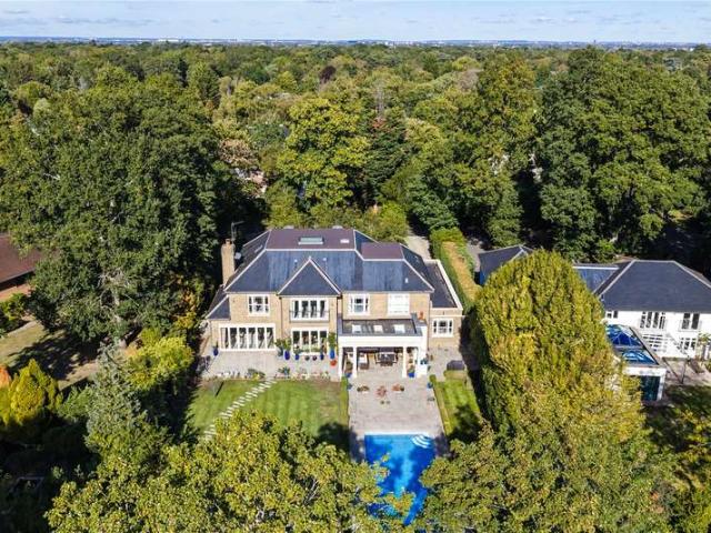 House for sale in Whiteley Village, Elmbridge