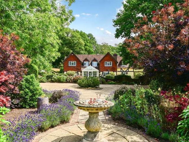 House for sale in Finchampstead