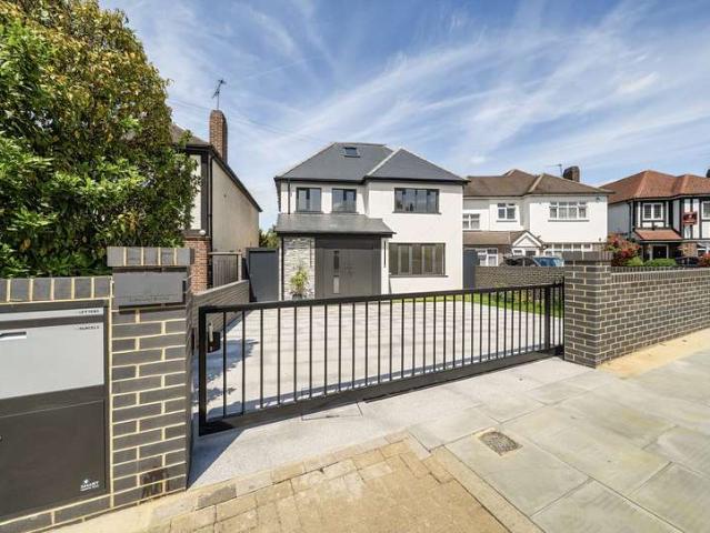 House for sale in Goddington, Greater London