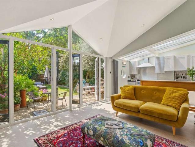 House for sale in London Borough of Wandsworth, Greater London