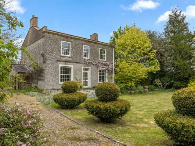 House for sale in Pucklechurch, South Gloucestershire