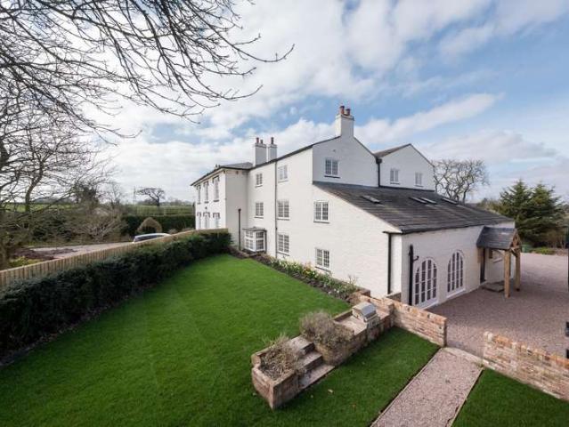 House for sale in Stoak, Cheshire