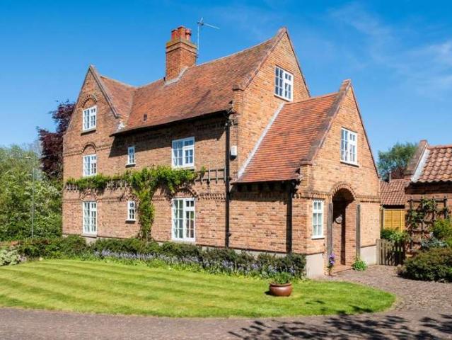 House for sale in Barton In Fabis, East Midlands