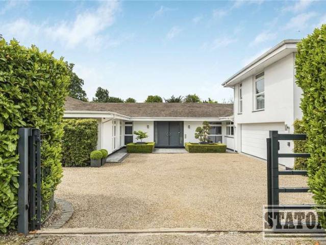 House for sale in London Borough of Barnet, Greater London