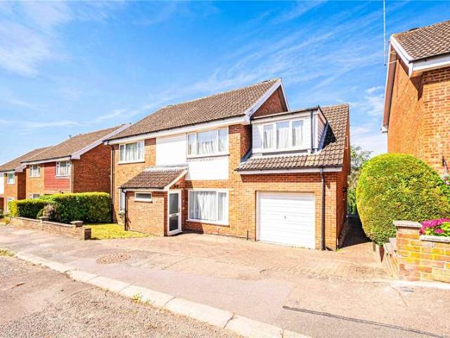 House for sale in Moorend, Pouchen End