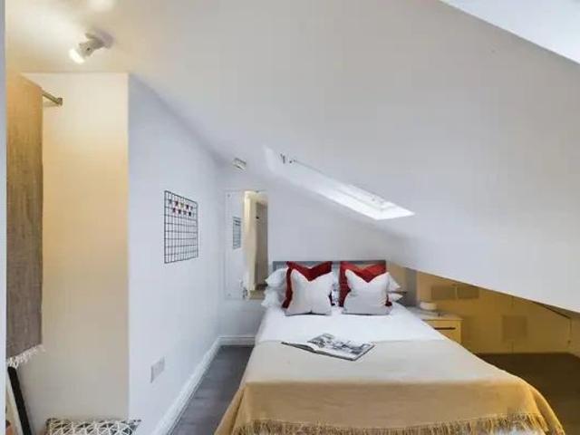 Room for rent in Moss Side, Georgia
