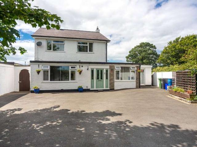 House for sale in Penrhyn, Cemaes