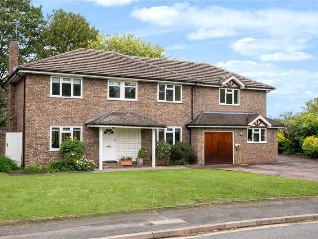 House for sale in Lower Green Esher, Blackhills