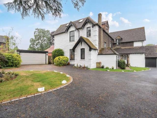 House for sale in Boxgrove, Westborough