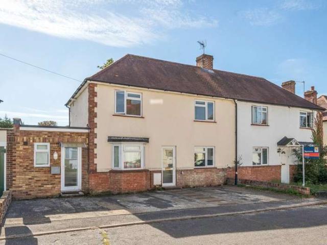 House for sale in Fairlands, Guildford