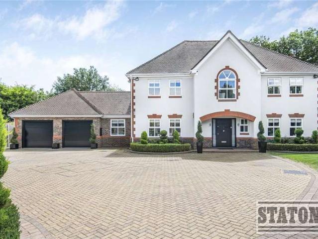 House for sale in Goffs Oak, Broxbourne