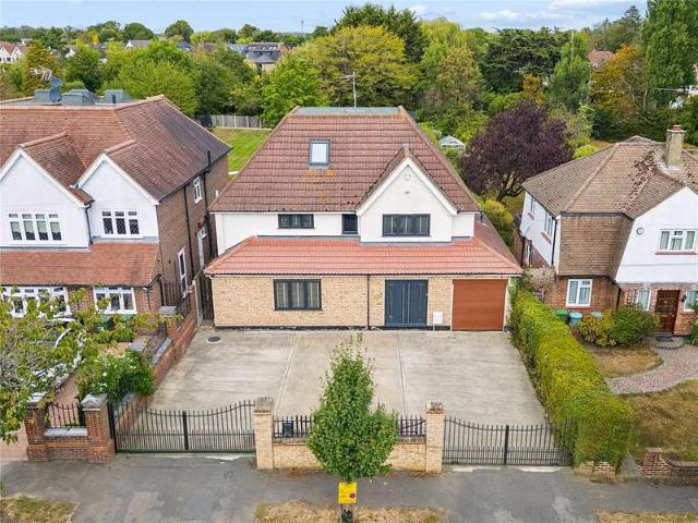 House for sale in Ardleigh Green, Greater London