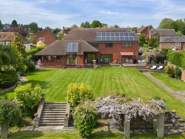 House for sale in Brentingby, Leicestershire