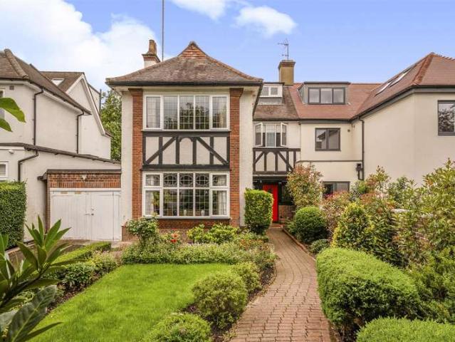 House for sale in Golders Green, Greater London