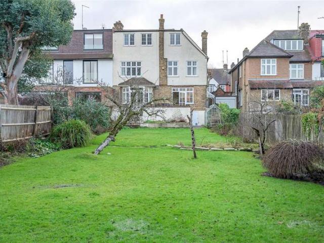 House for sale in Muswell Hill, Greater London