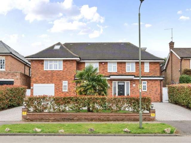 House for sale in Totteridge, Greater London