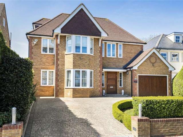 House for sale in Hadley Wood, Greater London